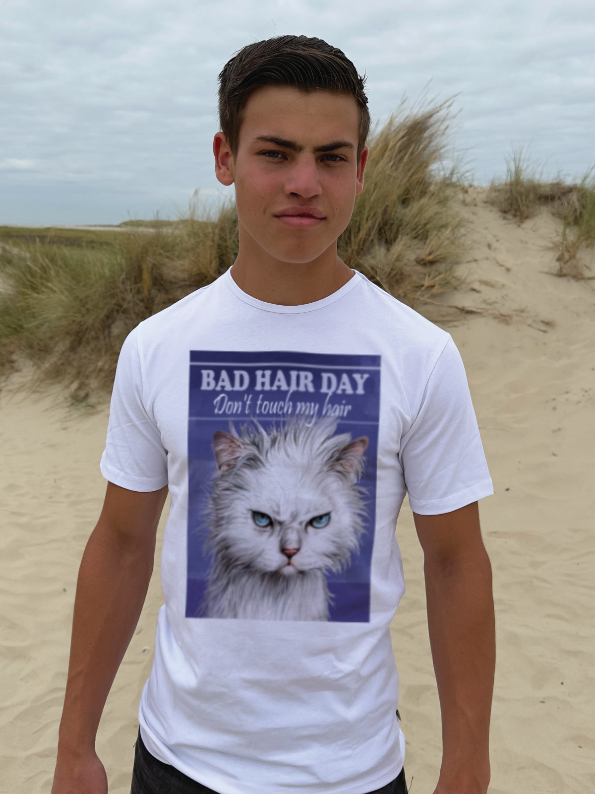 T-Shirt „Bad Hair Day – Don't touch my hair“.