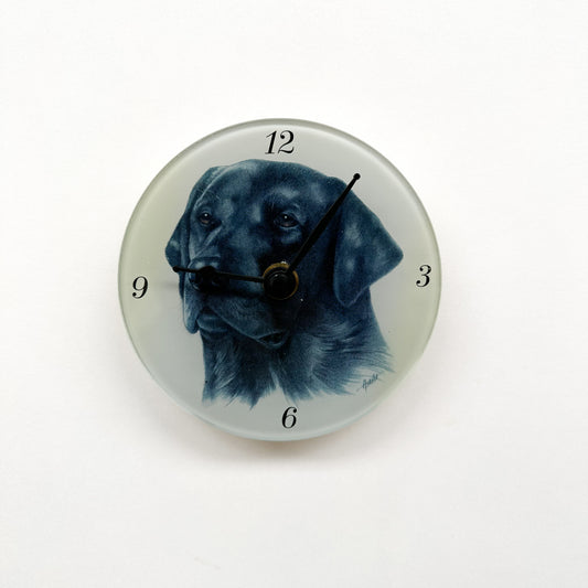 Uhr Schwarzer Labrador